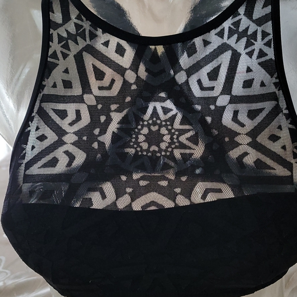 Top - Picture 2 of 10